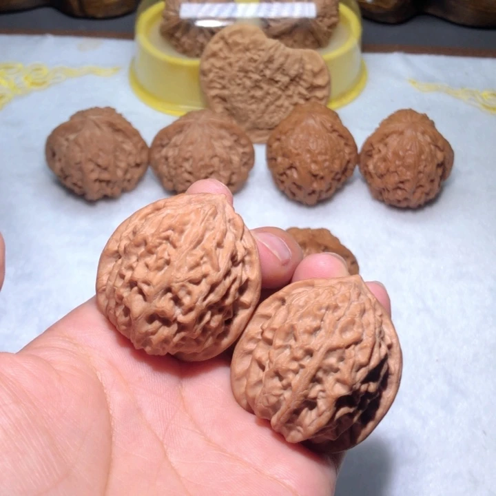 把件文玩核桃37.5金牛