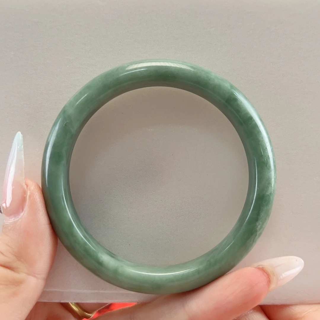 蓝田玉（蛇纹石化大理石玉）手镯未镶嵌快****?