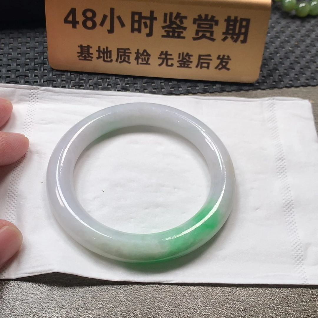 颈饰未镶嵌翡翠54.8 圆条 有瑕