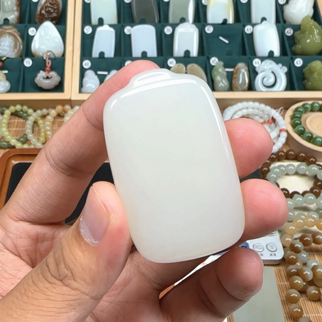 和田玉未镶嵌挂件