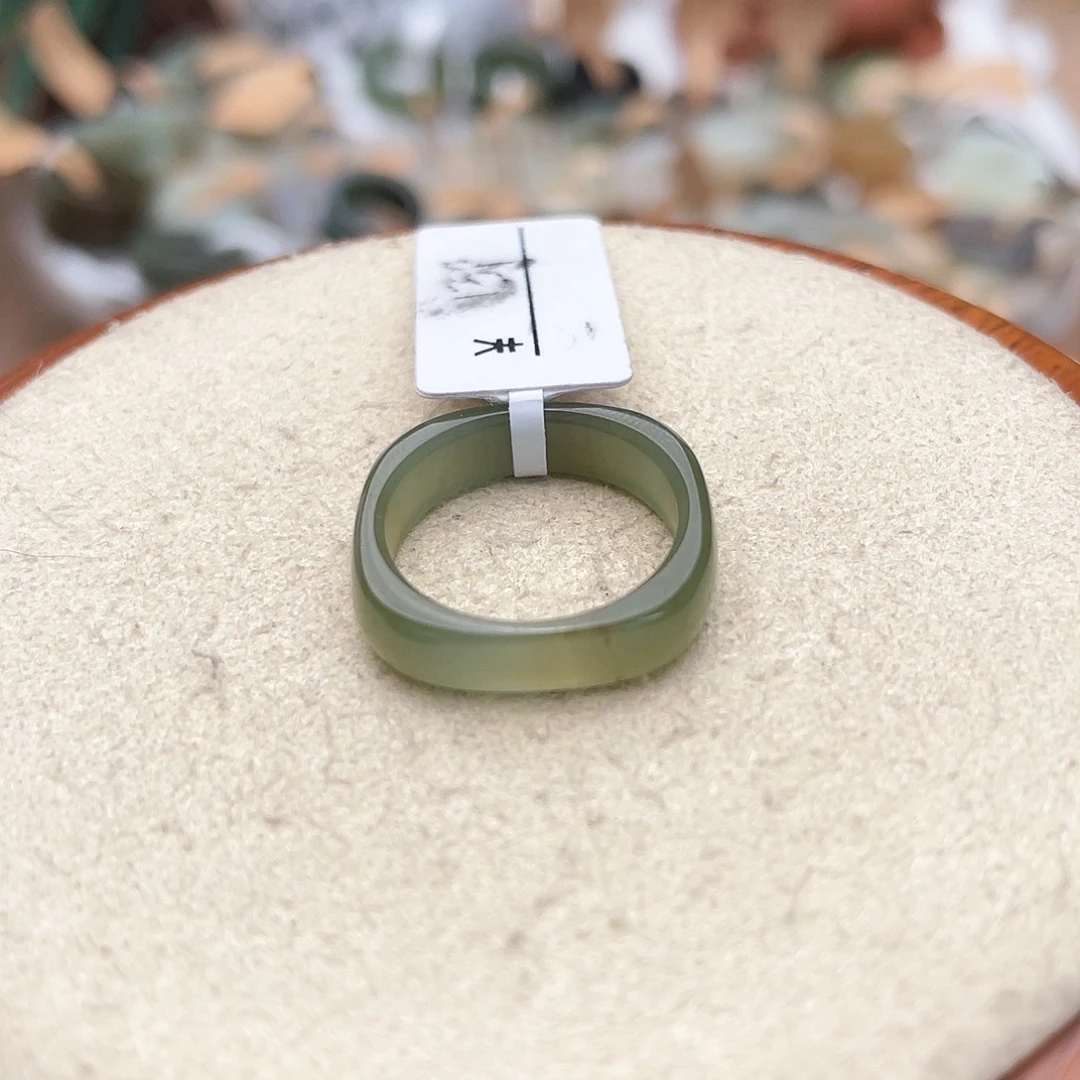 未镶嵌戒指和田玉Q74冰透湖水绿16.2不退换