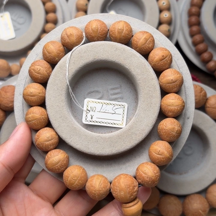 凤眼菩提吊坠牧**作13.5m m手串