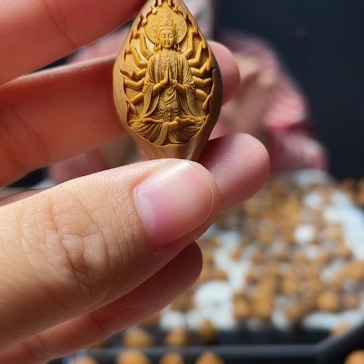 吊坠橄榄核橄榄球赛