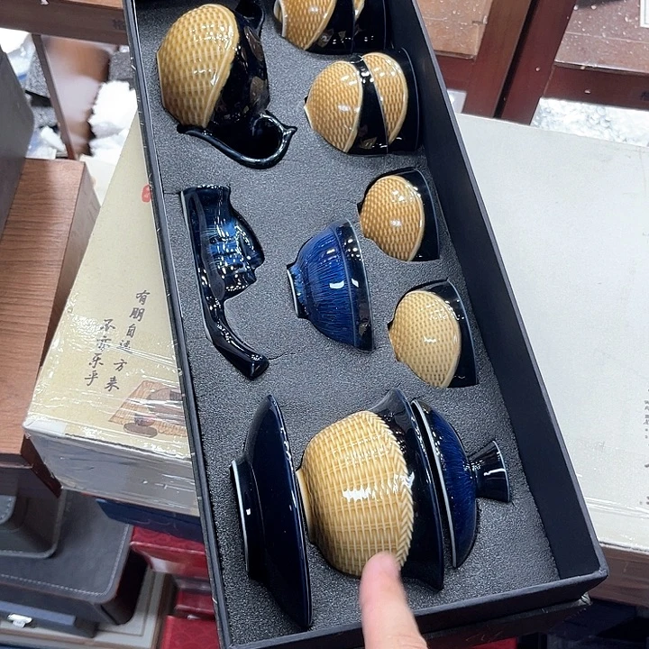 孤品茶具套装等。