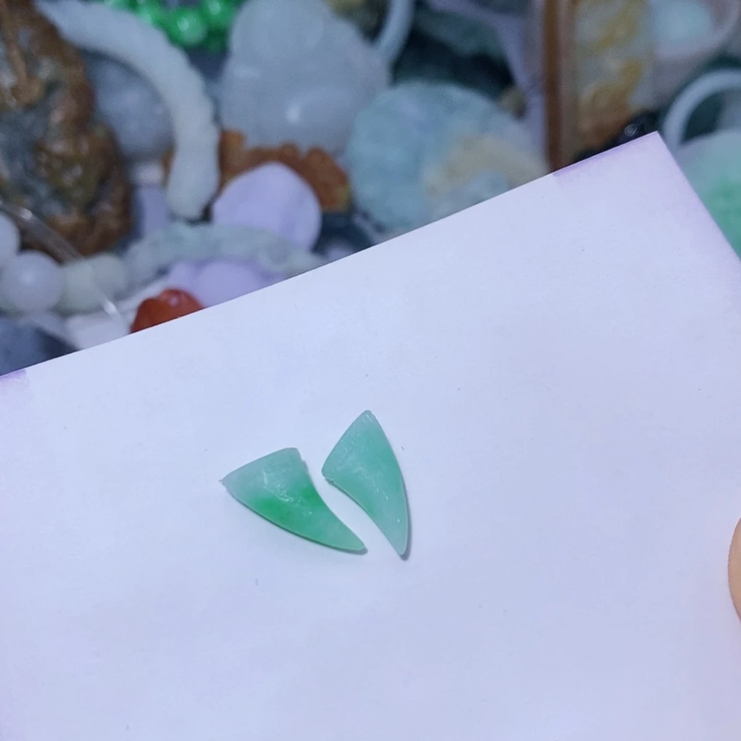 【闪购商品】未镶嵌定制翡翠翡翠一对