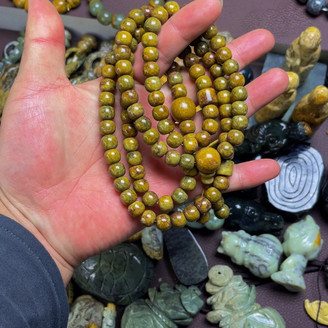 【闪购商品】未镶嵌岫岩河磨玉（透闪石质玉）挂件日***丶