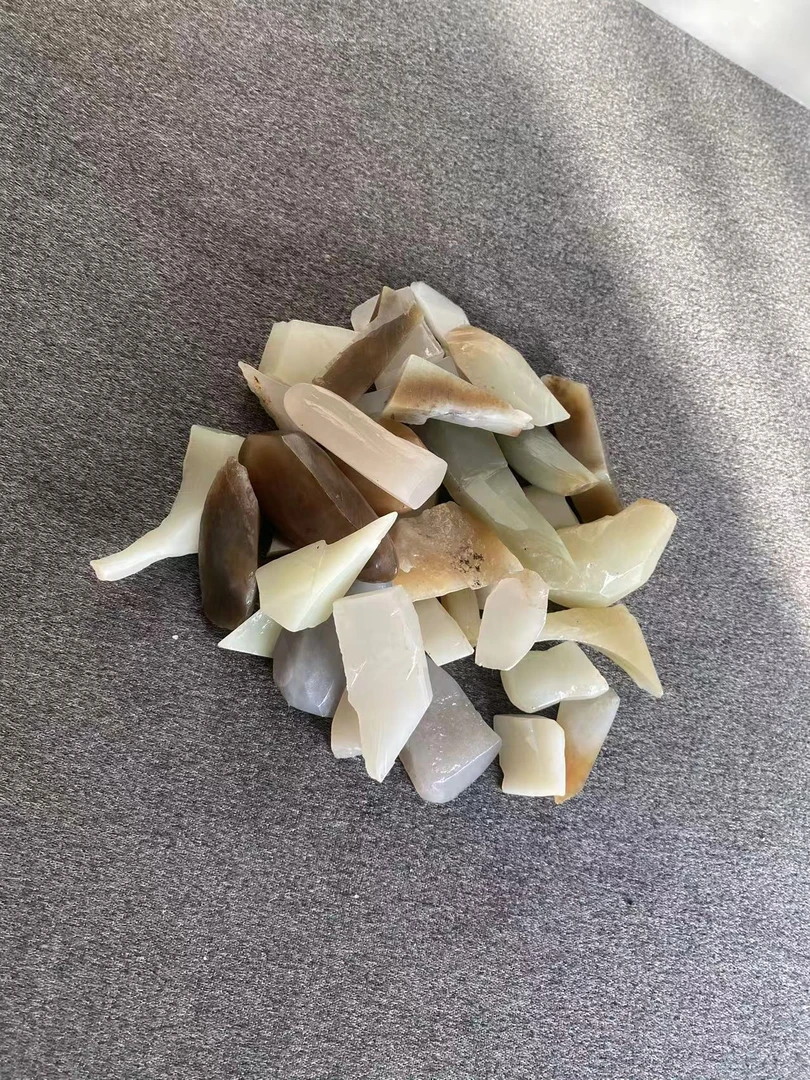 边角料多种玉料随机发可作鱼缸料雕刻料练手用