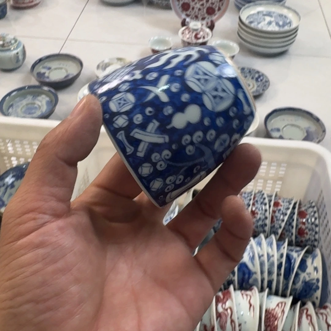 陶摆件青花八宝手雷杯