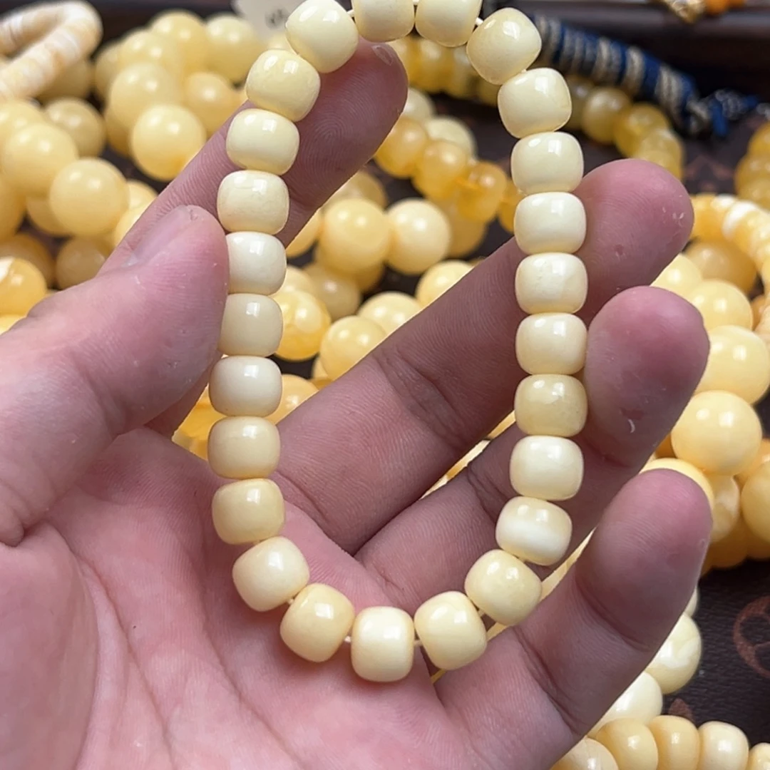【闪购商品】手串琥珀未镶嵌