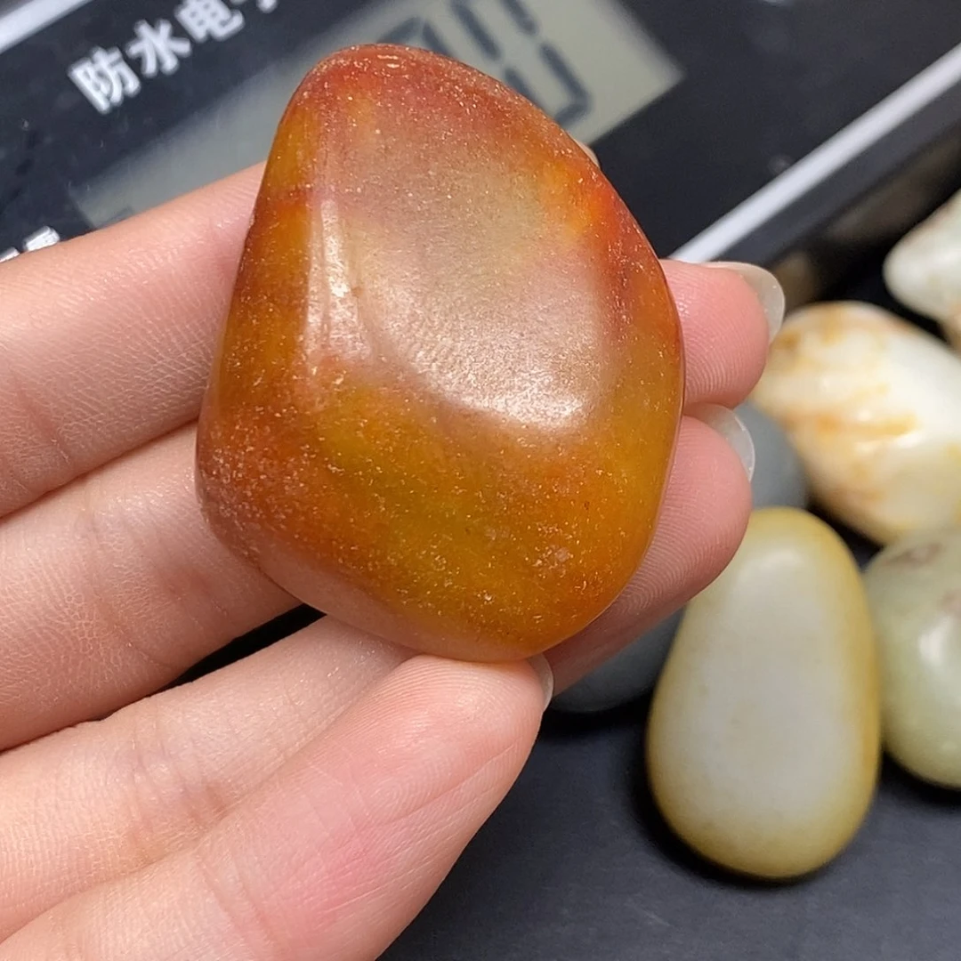 和田玉（糖玉）未镶嵌挂件