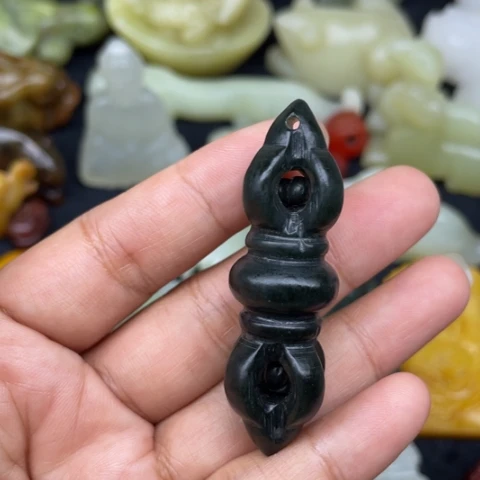 和田玉未镶嵌颈饰98