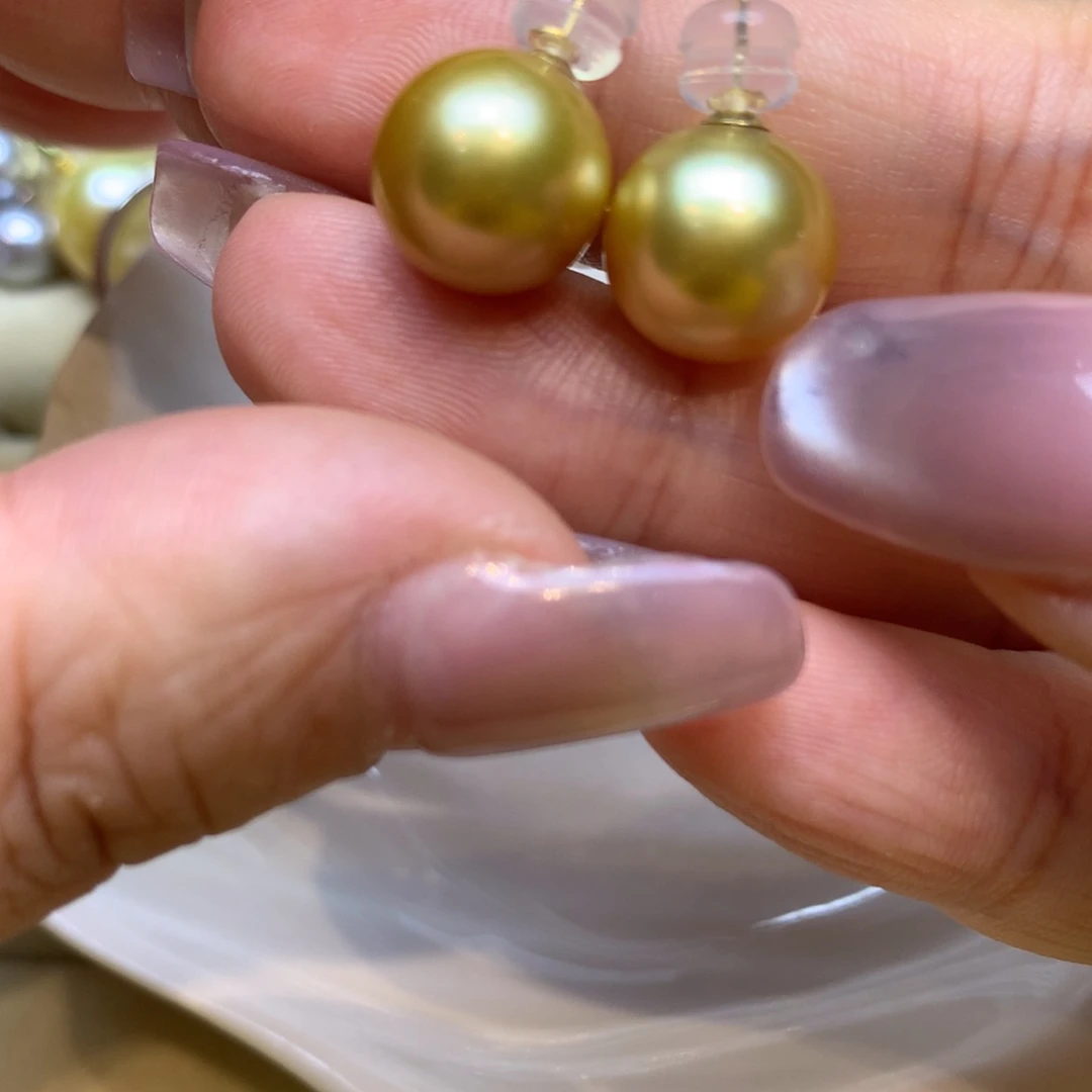 18K金镶嵌耳饰海水珍珠