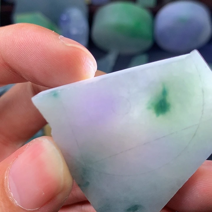 翡翠挂件未镶嵌料子