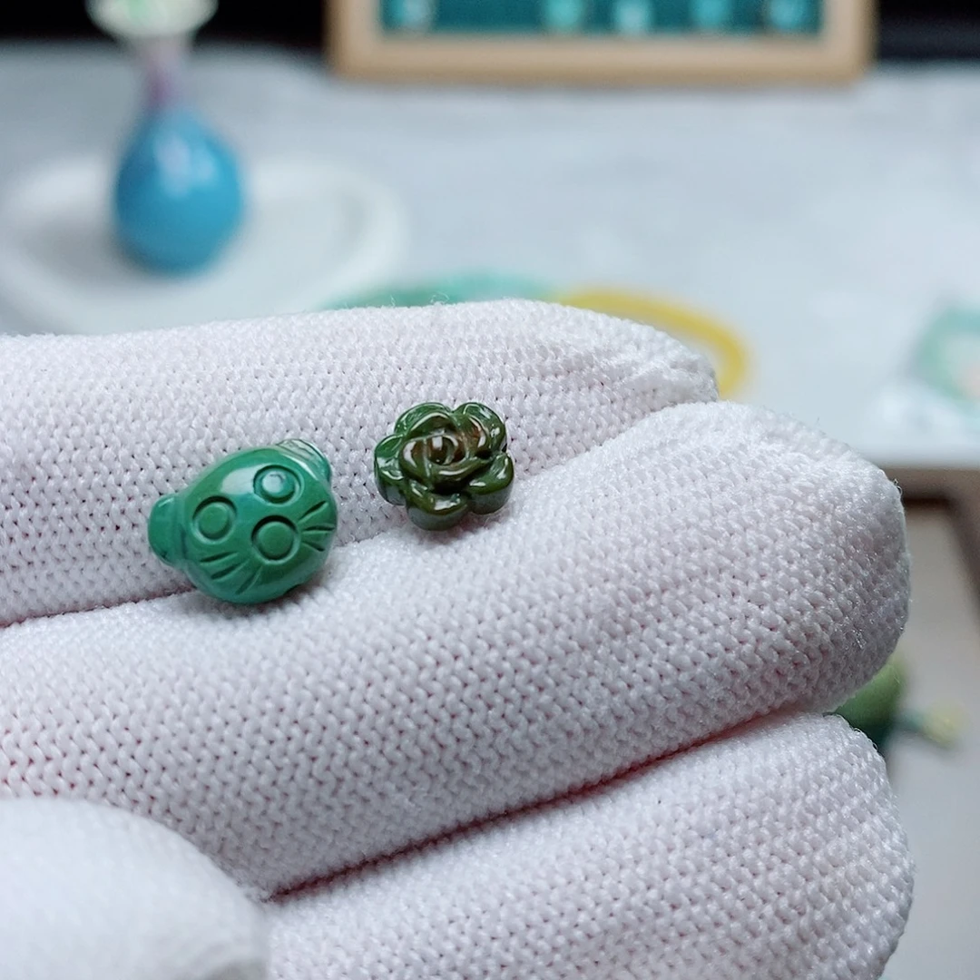 V***i未镶嵌绿松石珠宝奇石