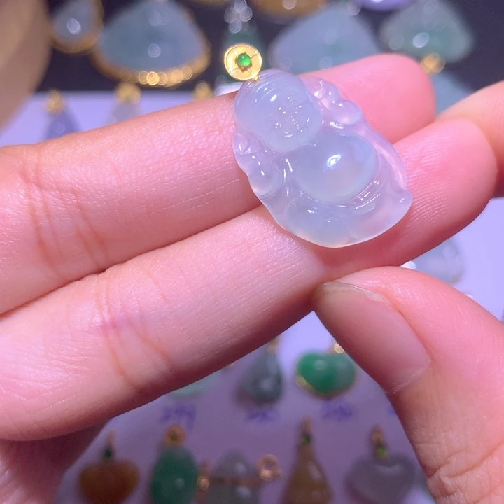 颈饰18K金镶嵌翡翠翡翠