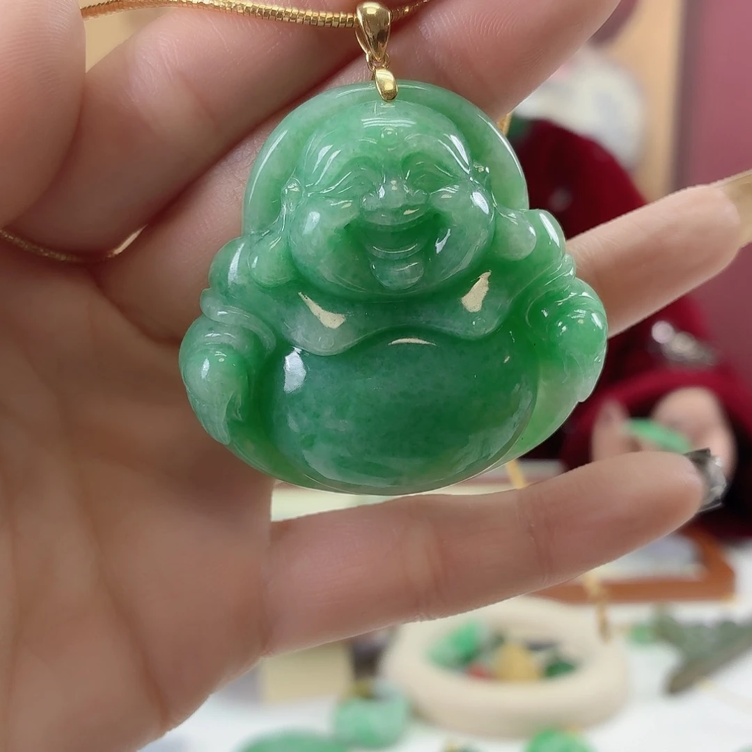 翡翠18K金镶嵌颈饰翡翠