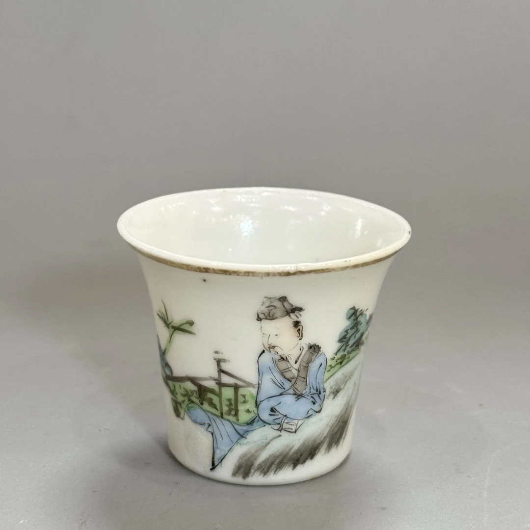 江西瓷业公司 粉彩高士人物纹马蹄杯  杯内鸡爪不透 容量26ml
