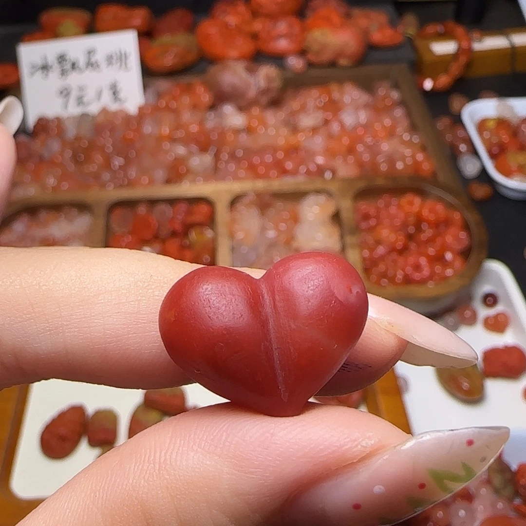 学***们南红玛瑙未镶嵌颈饰