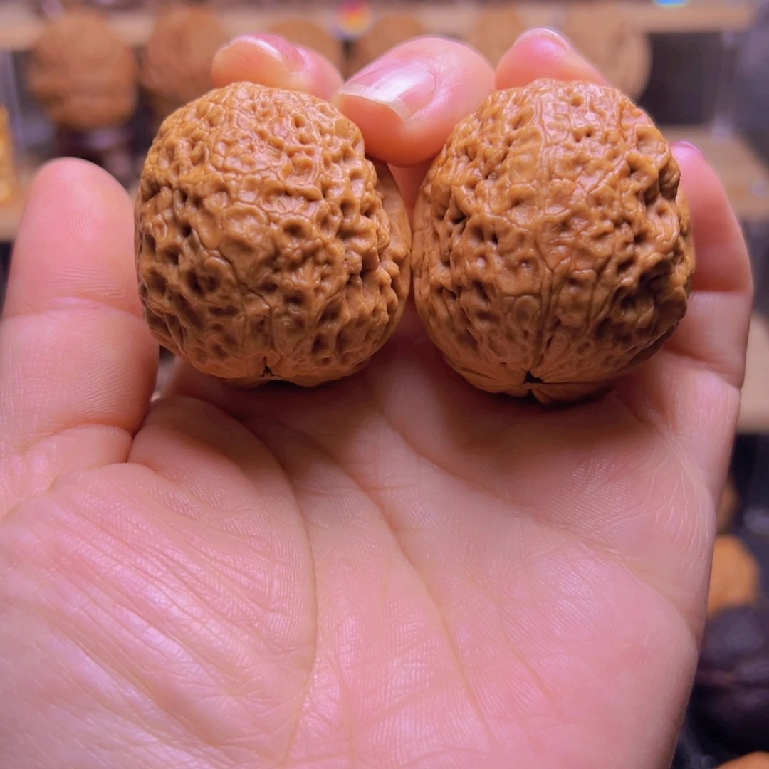 吊坠文玩核桃65w龙鳞铁狮子42尺