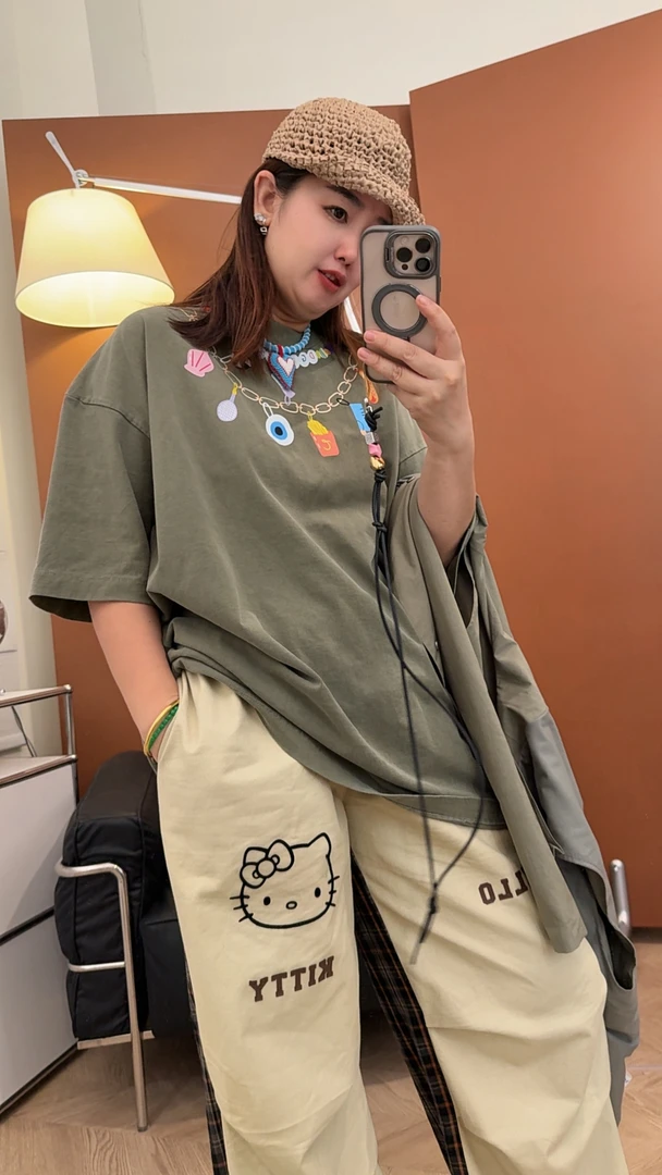 绿色小恶魔圆领女宽松显瘦坎肩背心与T恤套