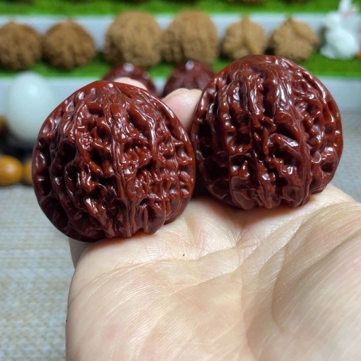 文玩核桃把件白狮子