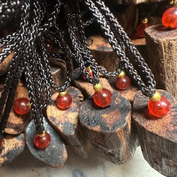 降真香原木随行吊坠多样性发其一