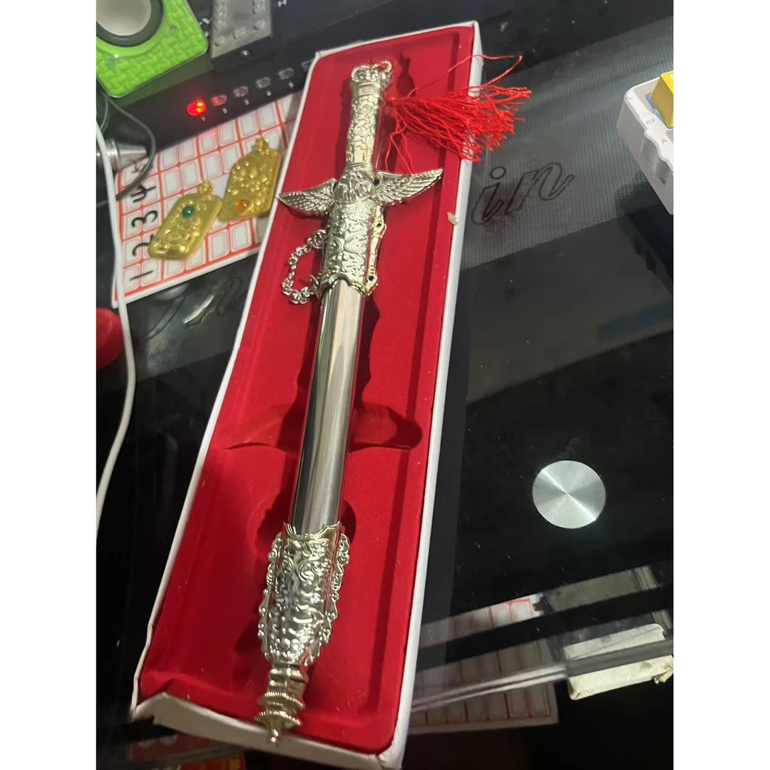 精品摆件漂亮白色剑