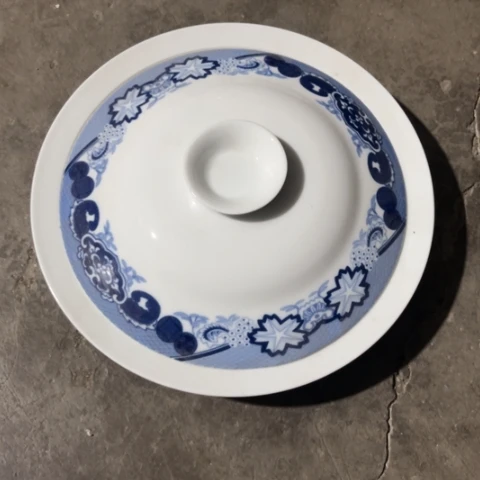 其他瓷8寸盖碗一个