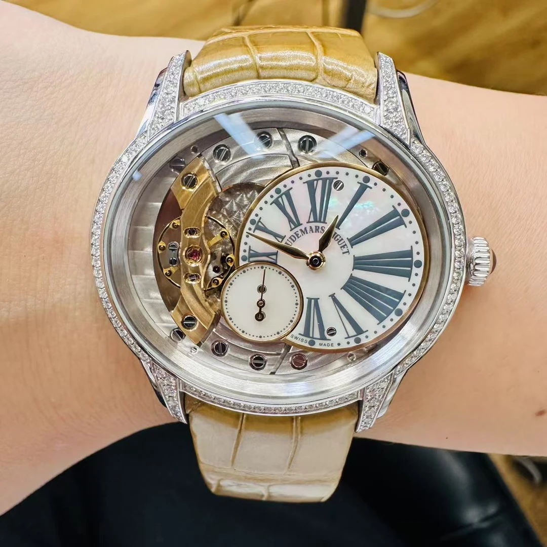 95新 AIPE/爱彼 手动机械,39.50毫米.白金.250110021