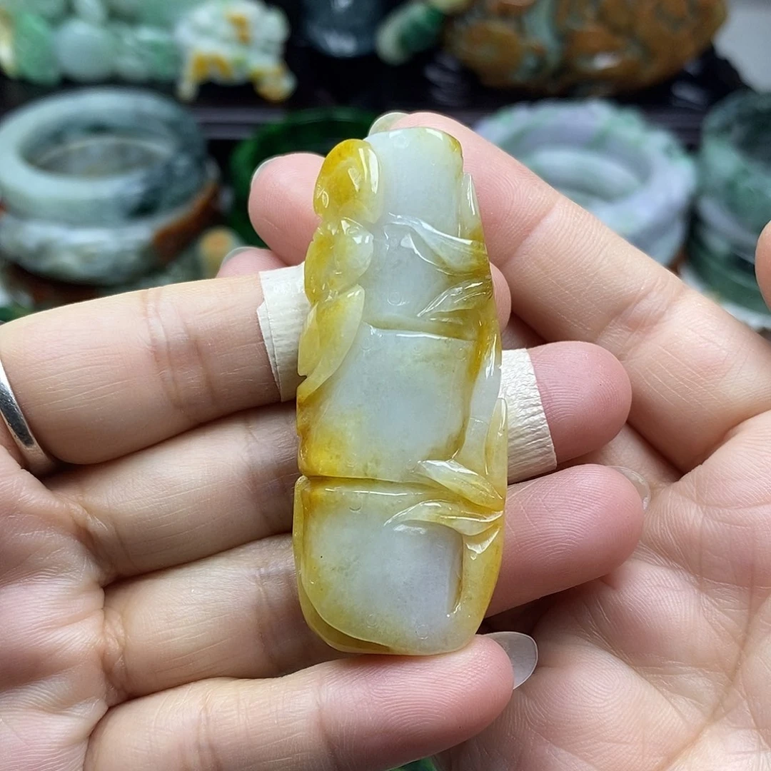 颈饰未镶嵌翡翠牌子