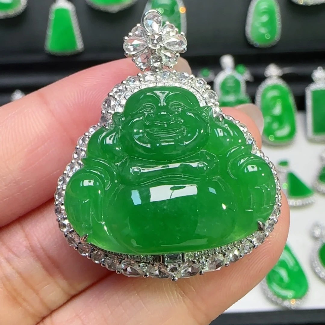 翡翠18K金镶嵌颈饰吊坠