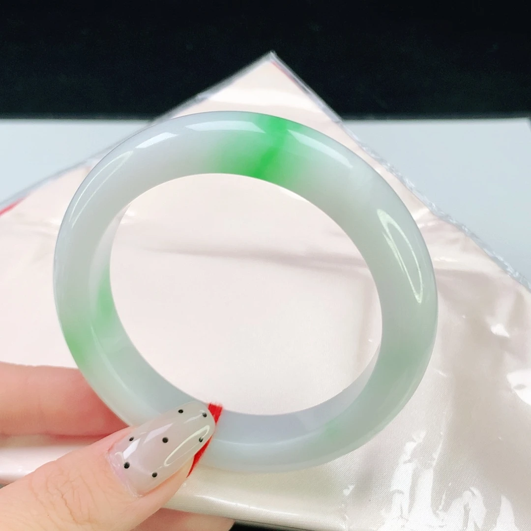 翡翠未镶嵌手镯809