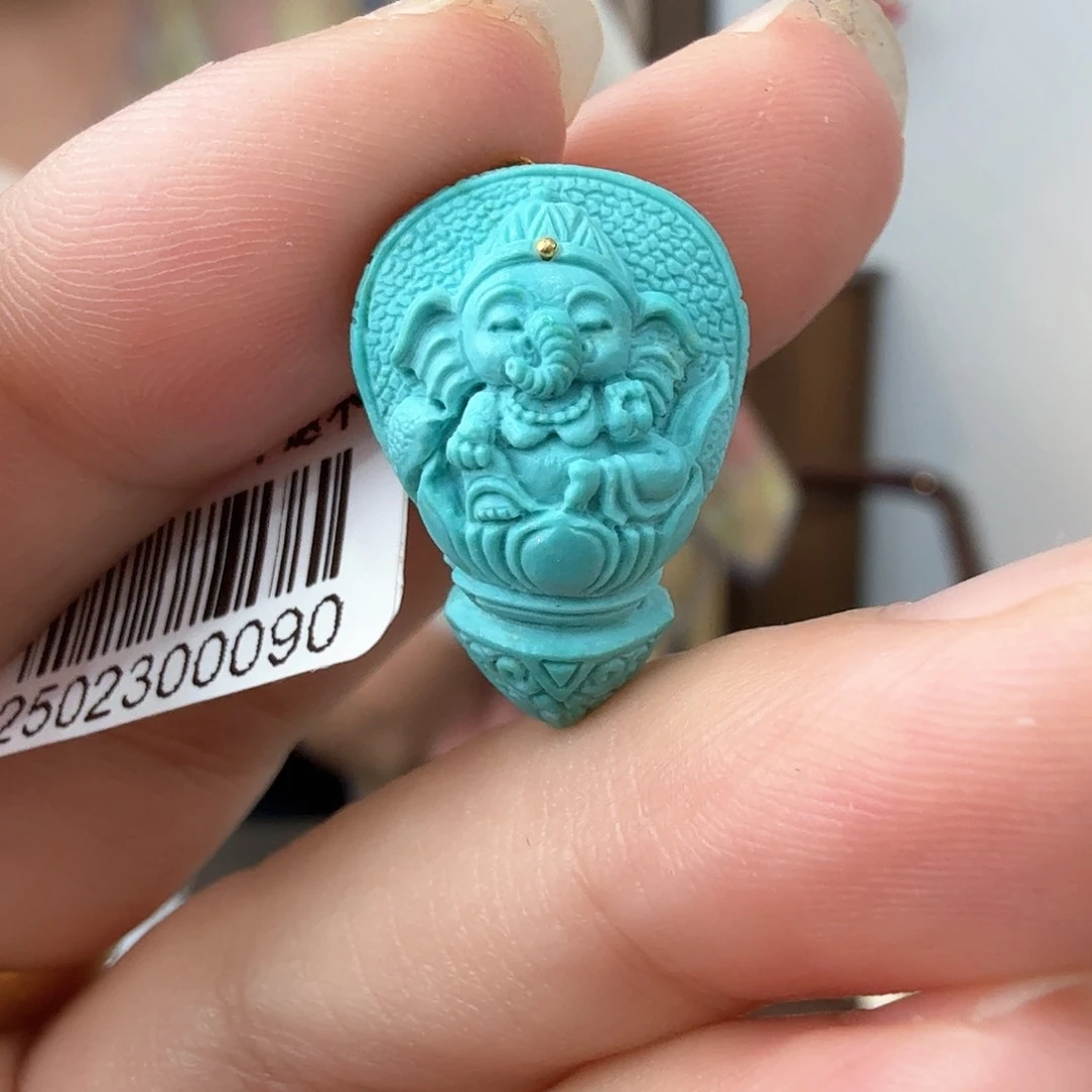 绿松石未镶嵌挂件