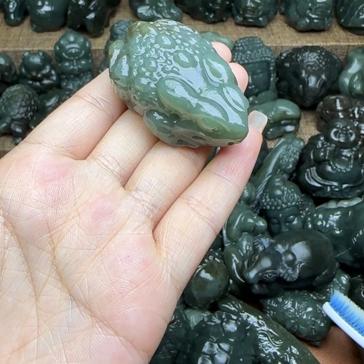 和田玉（糖玉）未镶嵌挂件