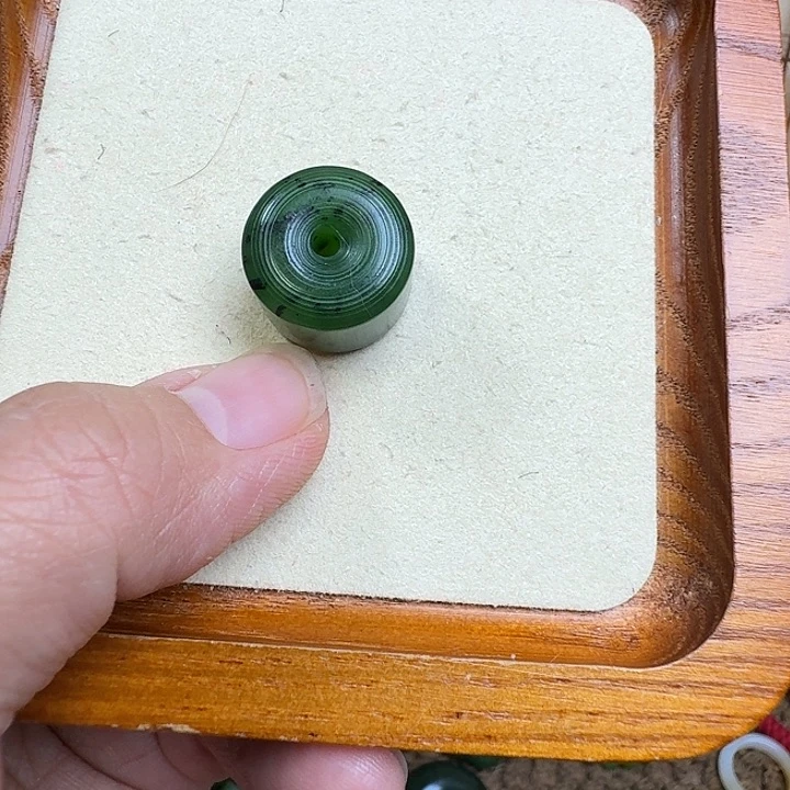 *****和田玉未镶嵌手绳