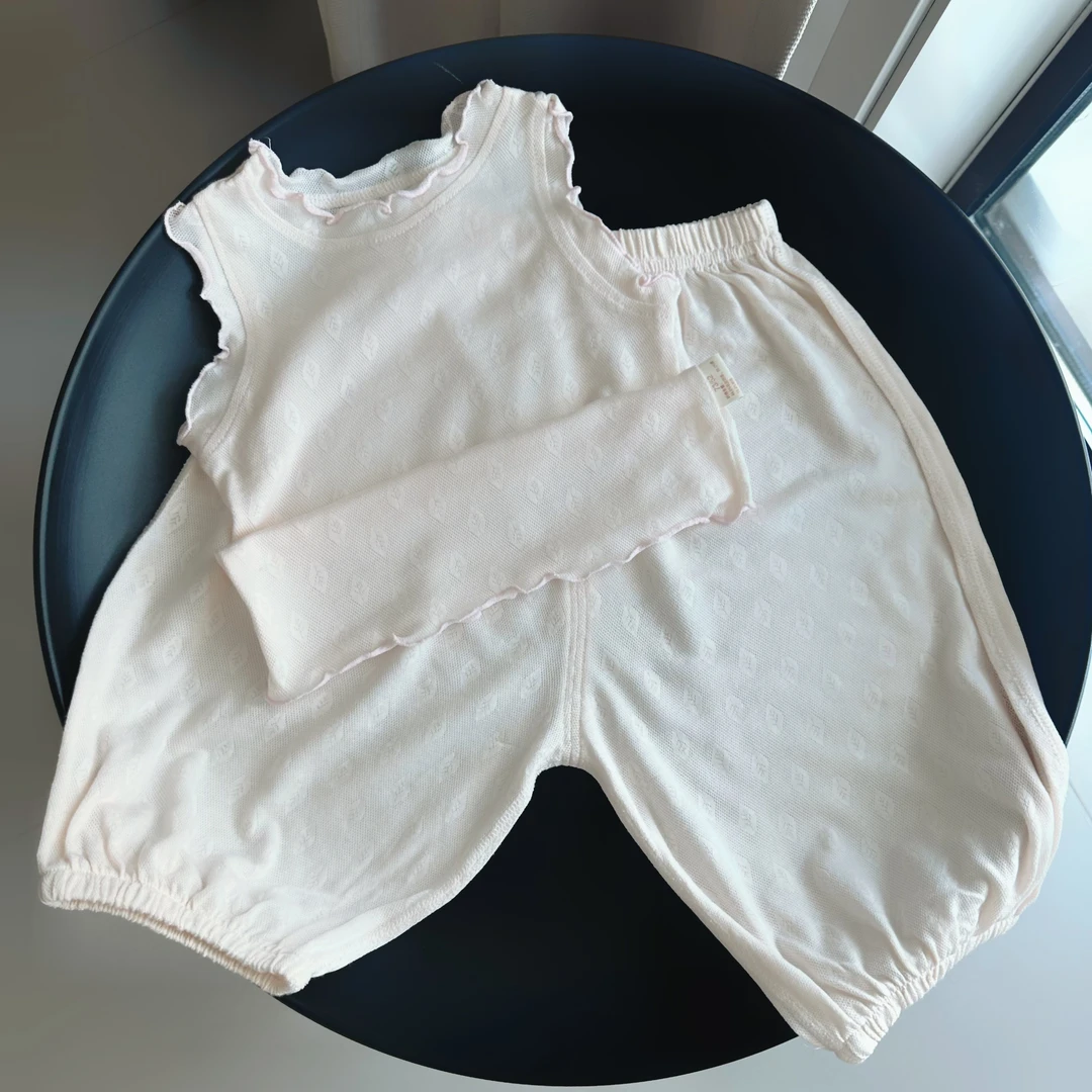 儿 童提花小树叶背心套装 夏季凉爽搭配