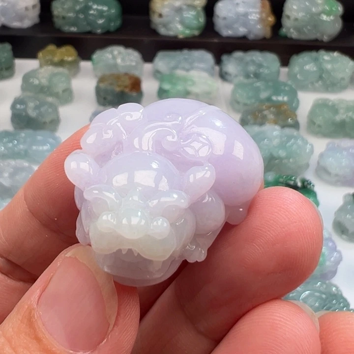 颈饰未镶嵌翡翠貔貅