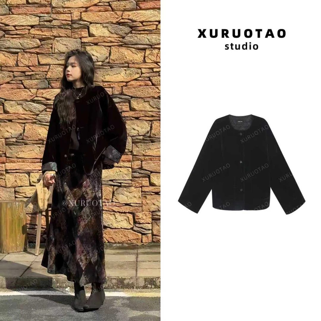 XURUOTAO 【轻国风】丝绒国风袖口印花设计显瘦黑色棉服外套 T5711