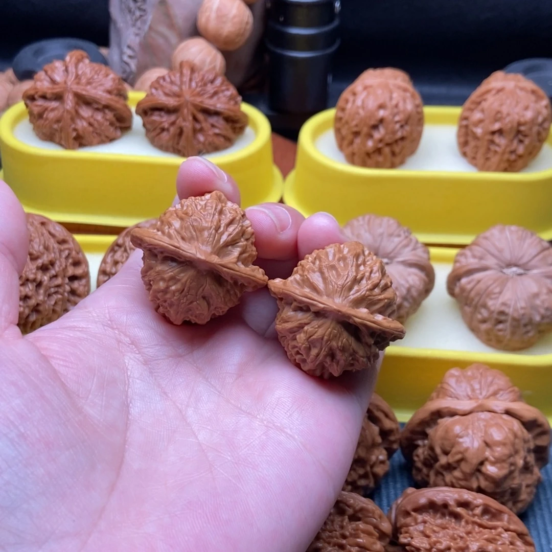 文玩核桃吊坠全品瓷娃娃