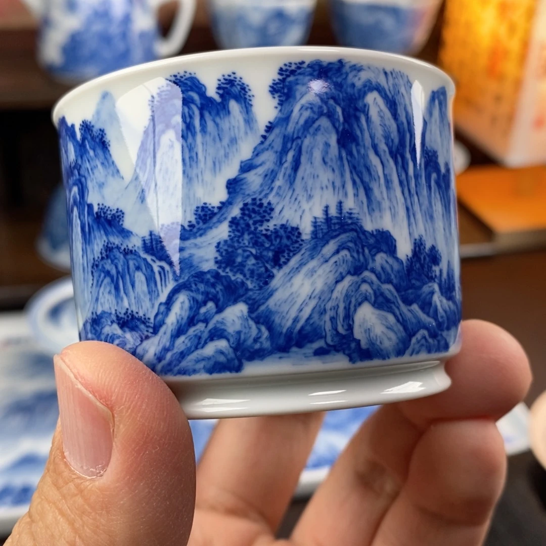 汪老师青花山水作品主人杯