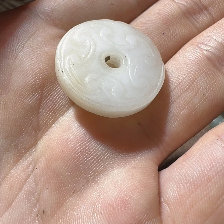 和田玉（糖玉）未镶嵌珠宝奇石