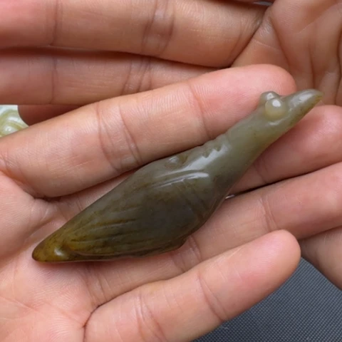 /***`和田玉未镶嵌挂件