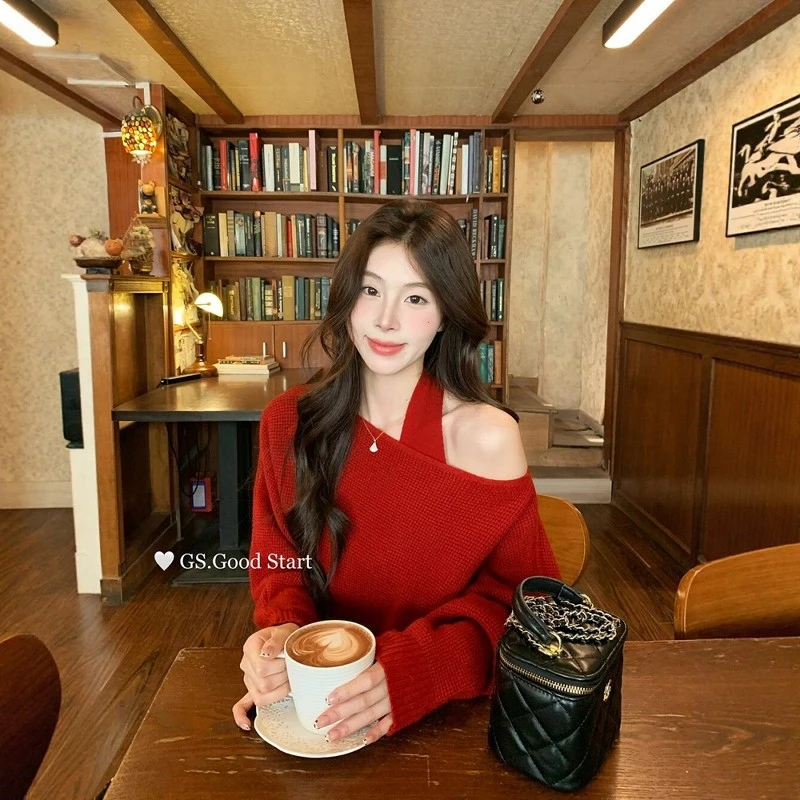 一字领露肩两件套挂脖打底针织衫女秋冬绝美内搭新年红色毛衣上衣