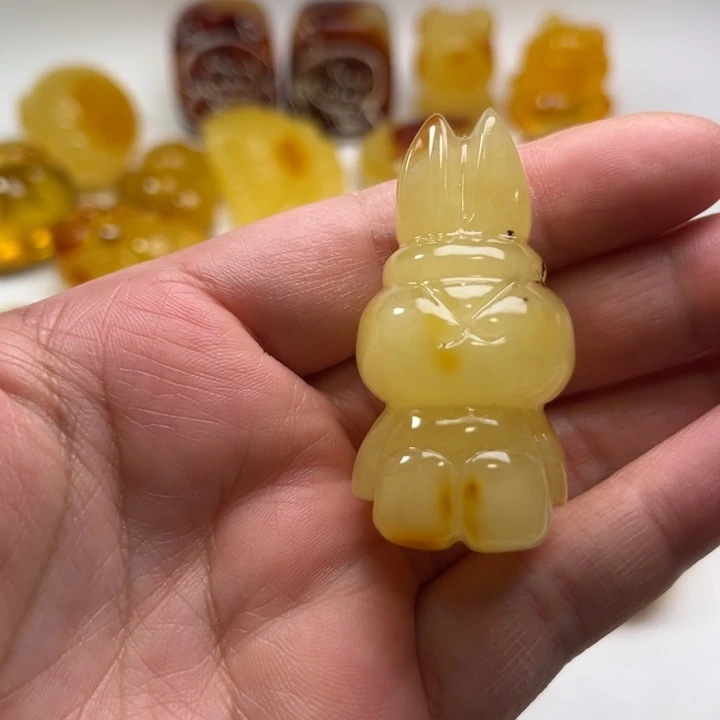 琥珀颈饰未镶嵌琥珀蜜蜡