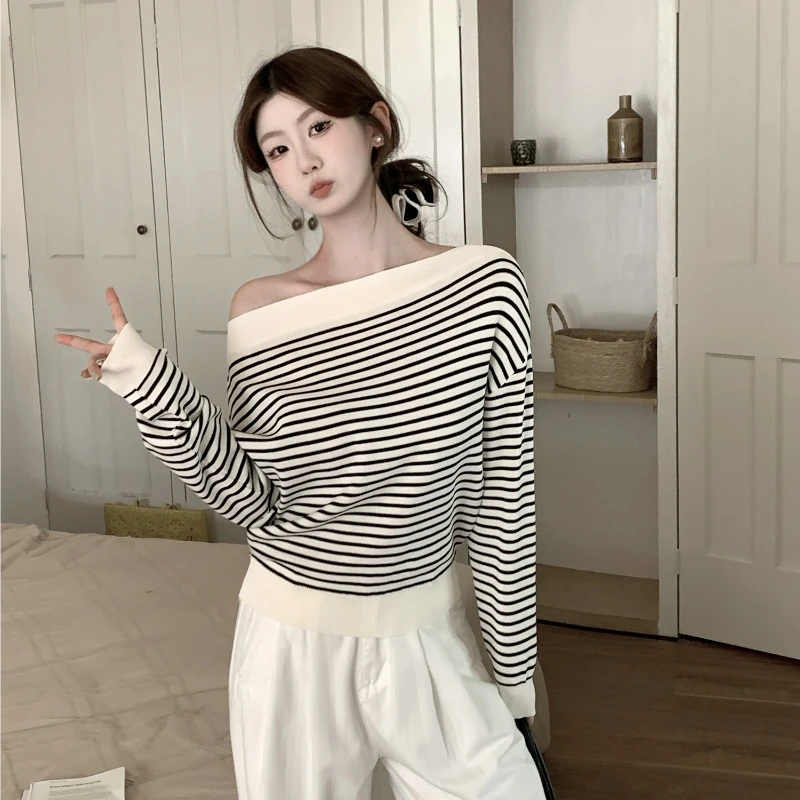 韩版条纹时尚斜肩修身外穿针织衫女装秋装网红款气质露肩长袖上衣
