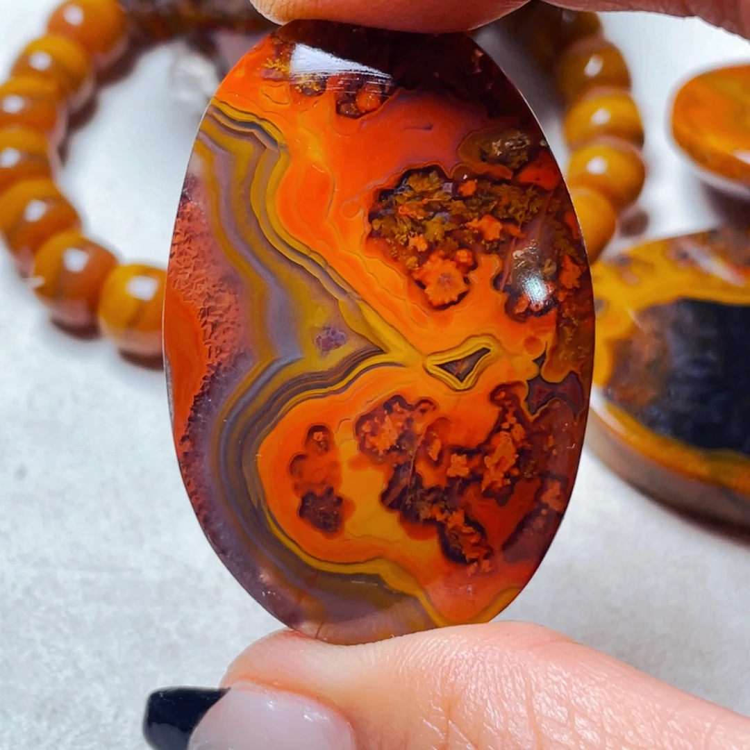 未镶嵌颈饰玛瑙/玉髓放**刀