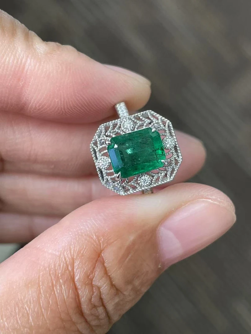 培育祖母绿培育明亮祖母绿戒指6.5*8.5