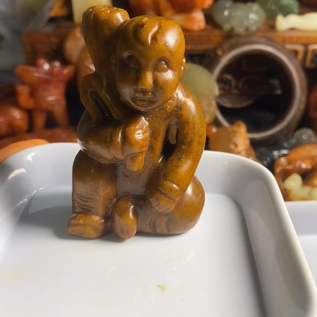 未镶嵌岫岩老玉（透闪石质玉）挂件