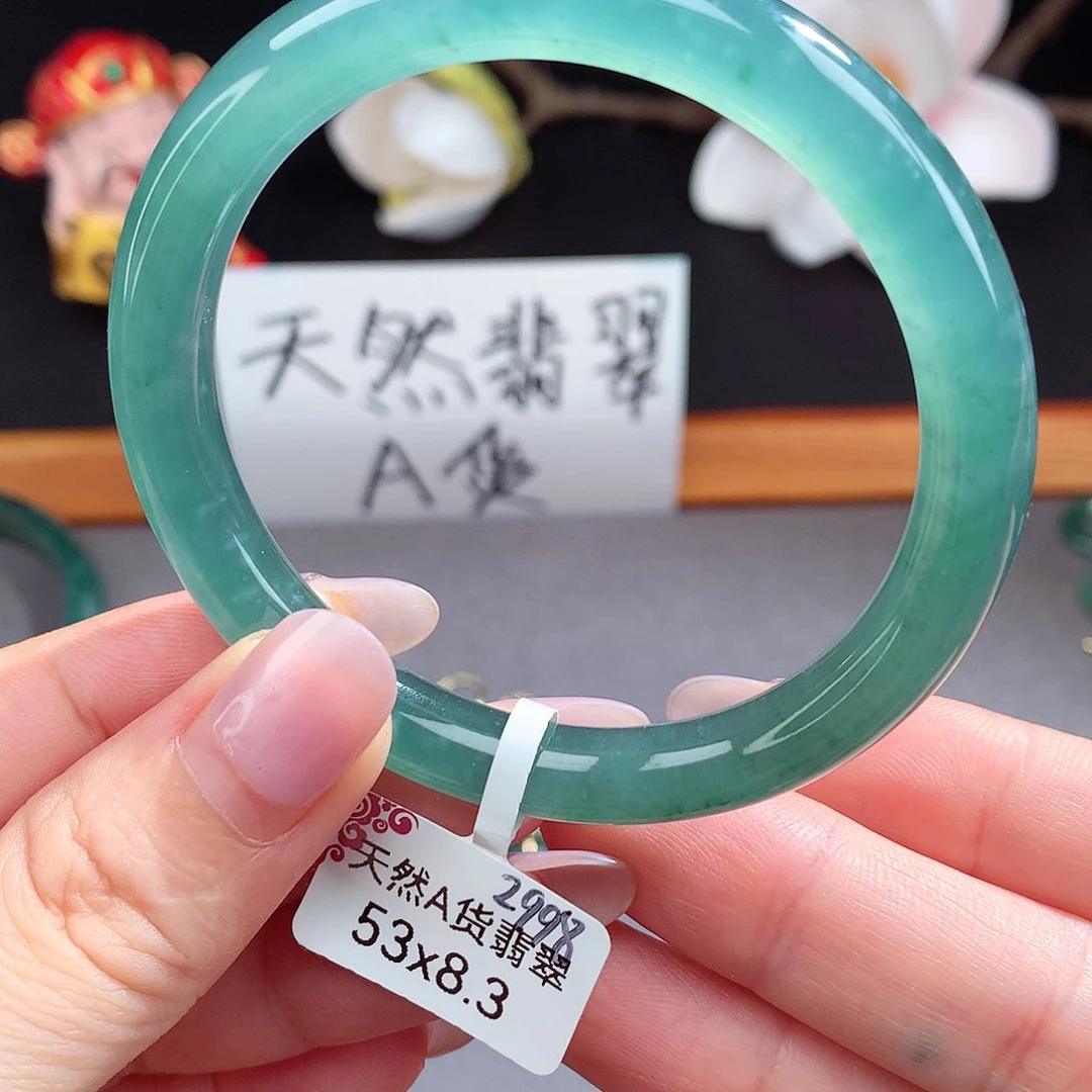翡翠手镯（圆镯）未镶嵌佳*
