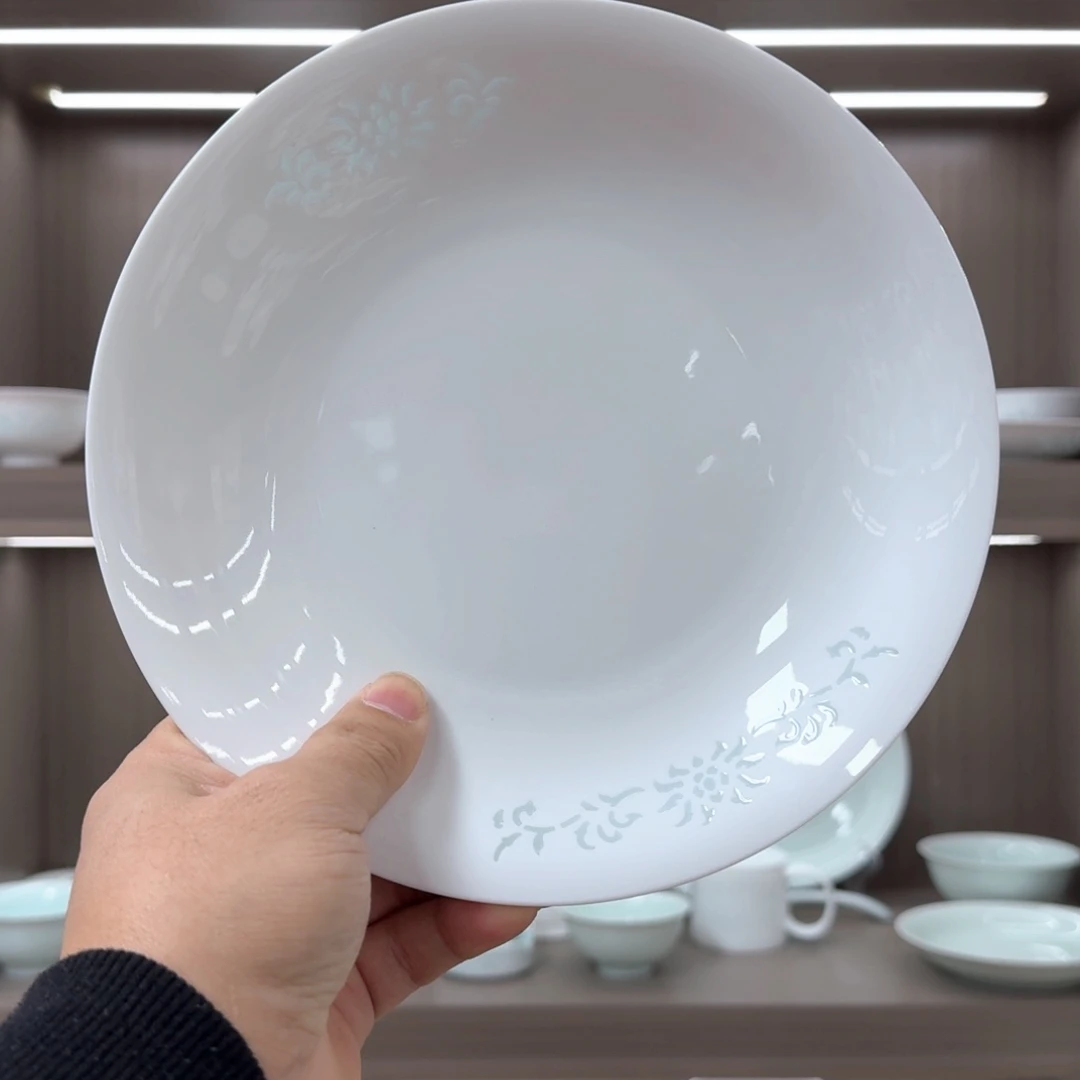 白瓷白玉玲珑缠枝莲8英寸盘4个.送米饭勺1个瓷的。